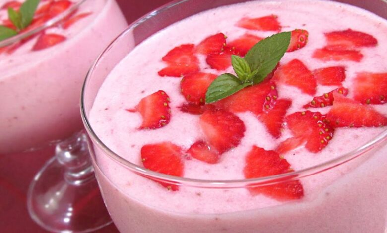 Mousse de morango com leite ninho apenas 3 ingredientes