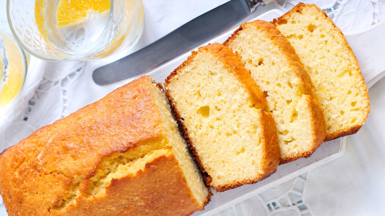 Bolo de mandioca vegano