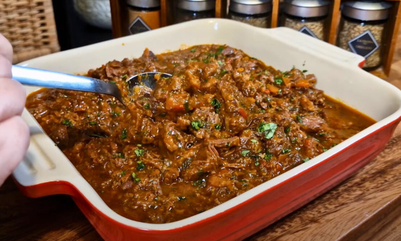 Carne de panela com molho de tomate